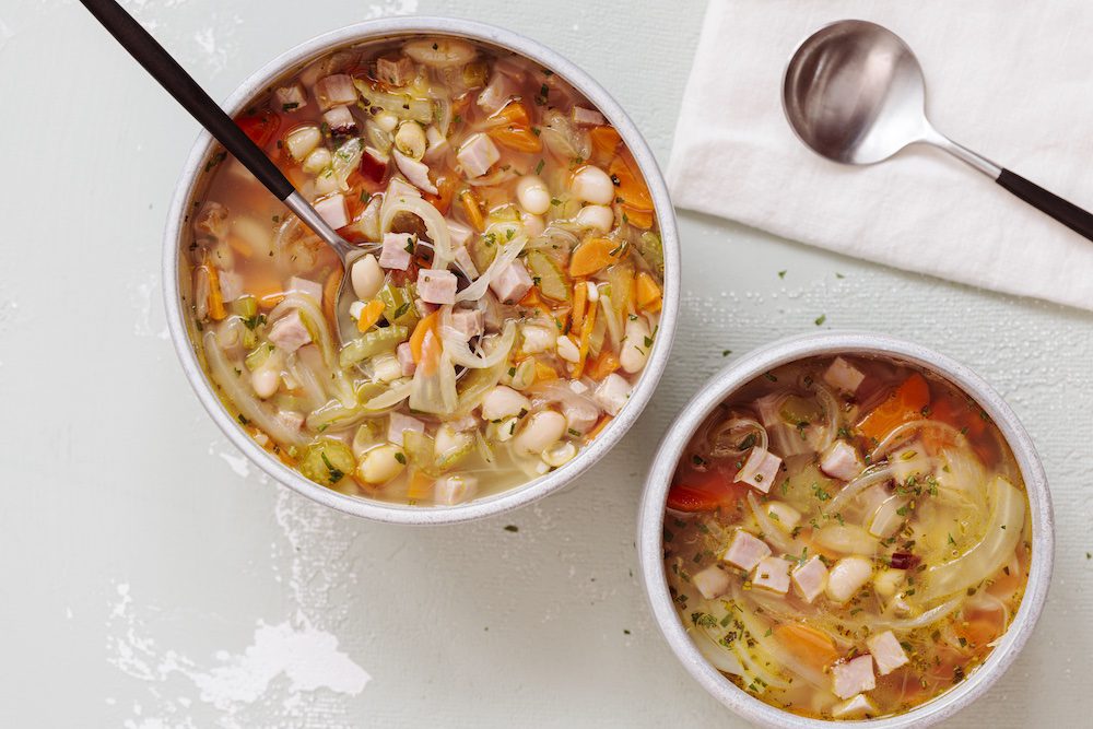 Soupe au jambon et aux haricots blancs