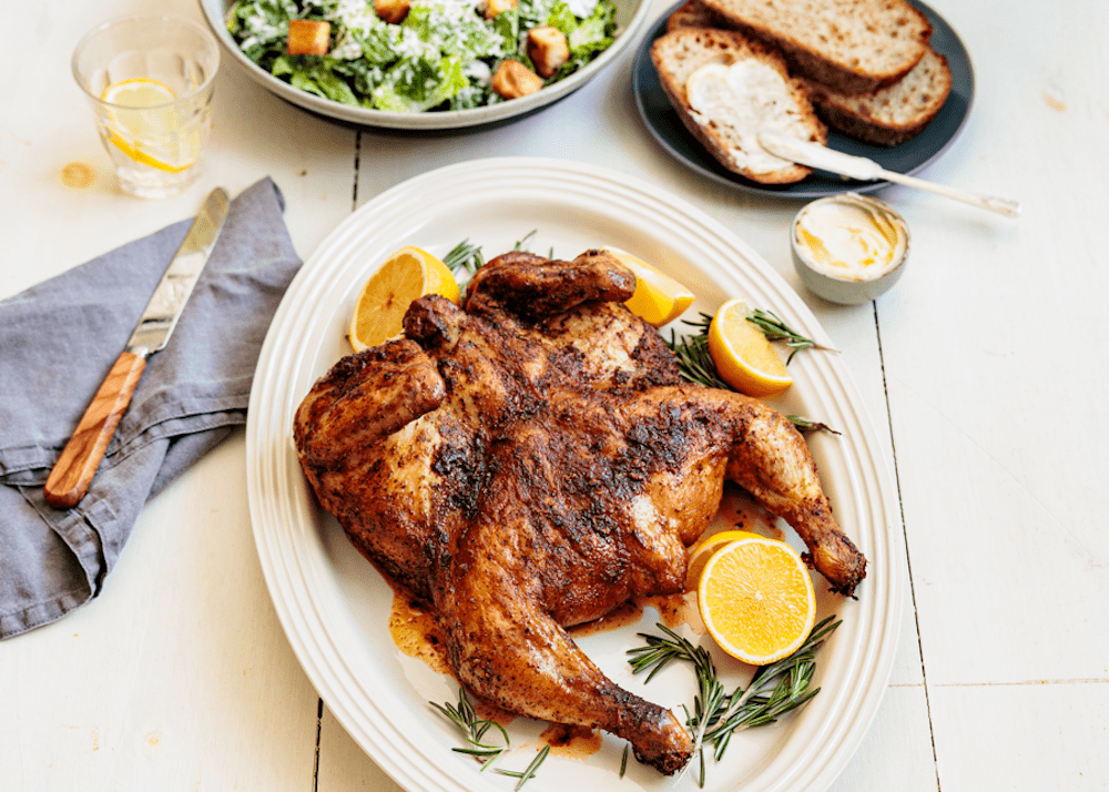 Souper printanier au poulet aux fines herbes et à l'ail