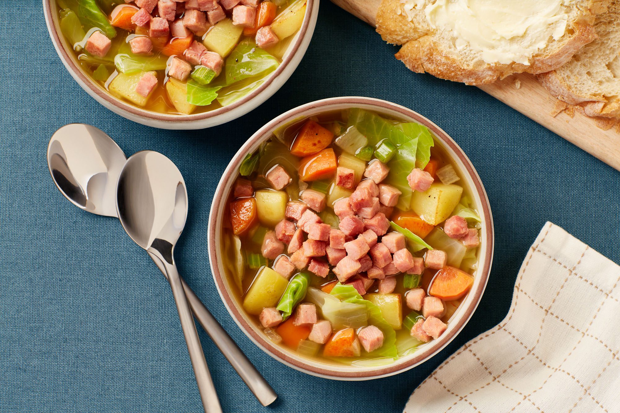 http://12_Winter_ham_and_cabbage_hot_soup